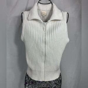 Von Saken white ribbed rhinestone zipper vest size S